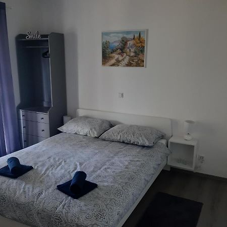 Natasa Apartments Krk Vrh  Zewnętrze zdjęcie
